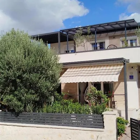 Appartement With Swimming Pool - 23759