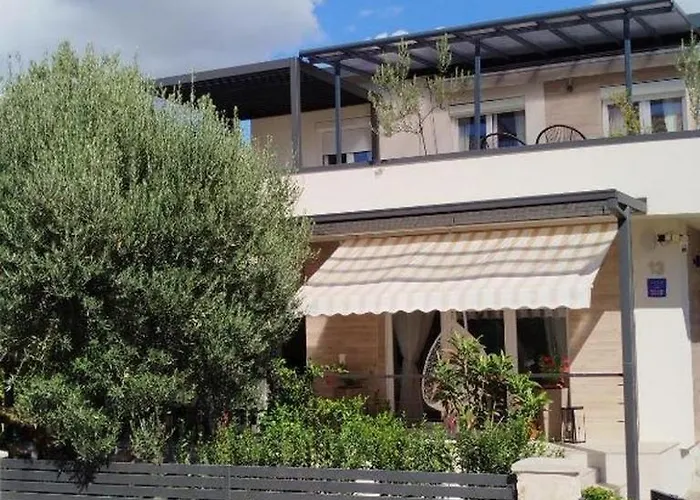 Appartement With Swimming Pool - 23759