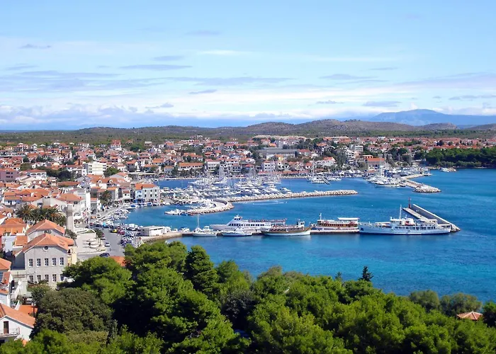 Apartman With Swimming Pool - 23759